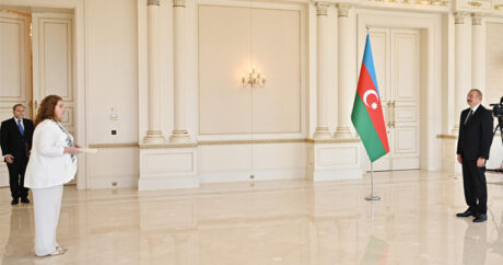 Президент Ильхам Алиев принял верительные грамоты новоназначенного посла Аргентины