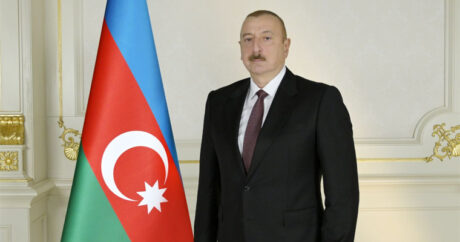 Президент Ильхам Алиев поздравил Президента Садыра Жапарова