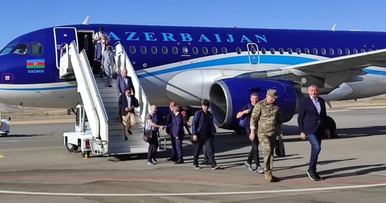 Началась поездка аккредитованных в Азербайджане дипломатов и военных в Шушу