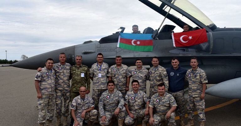 TurAz Qartalı-2022: Военные пилоты Азербайджана и Турции выполнили поставленные задачи