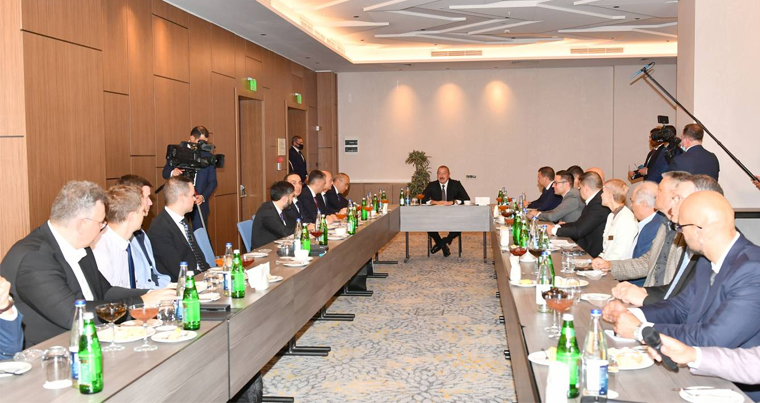 Ильхам Алиев встретился с ведущими представителями бизнес-кругов Болгарии