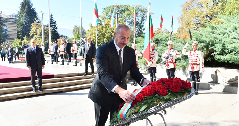 Ильхам Алиев посетил могилу неизвестного солдата в Софии