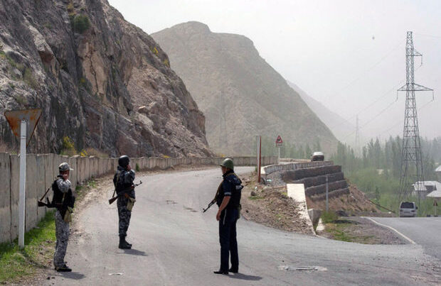 Душанбе и Бишкек договорились разблокировать дороги в зоне конфликта