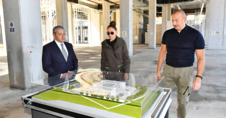 Ильхам Алиев и Мехрибан Алиева ознакомились с ходом строительных работ в отеле и конференц-центре «Шуша»