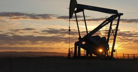 Цены на нефть заметно снижаются из-за возможного падения спроса