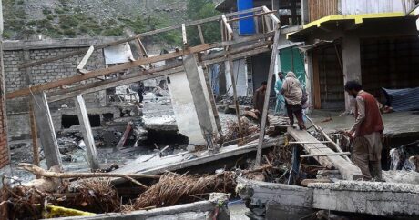 Стихийные бедствия в Пакистане: более 1400 жертв, тысячи пострадавших