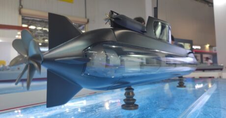 Турция впервые демонстрирует малую подводную лодку «STM 500» на выставке в Баку