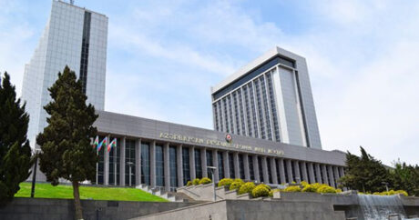 Заседания парламентских комитетов Азербайджана предложено провести в Агдаме