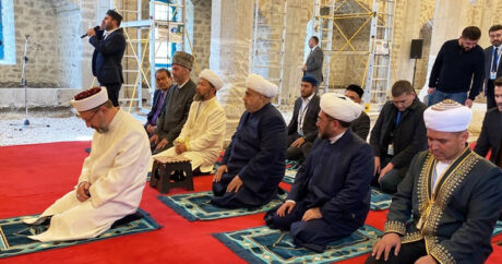 Мусульманские религиозные лидеры стран ОТГ совершили намаз в мечети Юхары Гевхар-ага