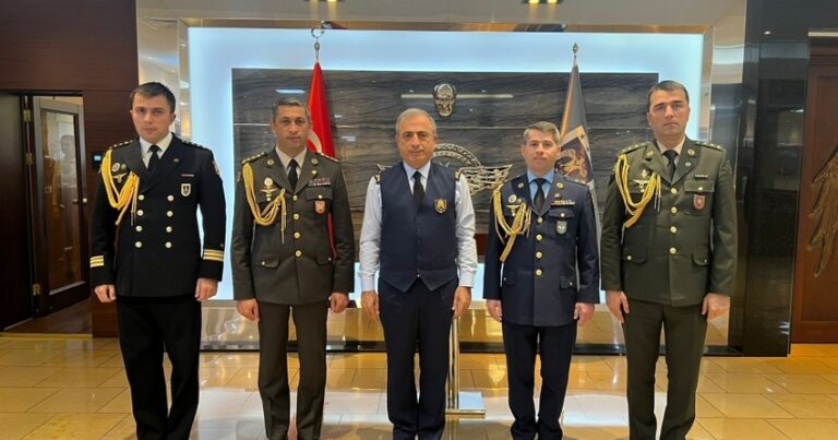 В Анкаре обсуждены вопросы военного сотрудничества между Азербайджаном и Турцией