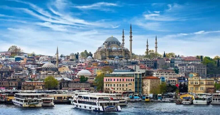 В сентябре Стамбул из Азербайджана посетили более 30 тысяч человек