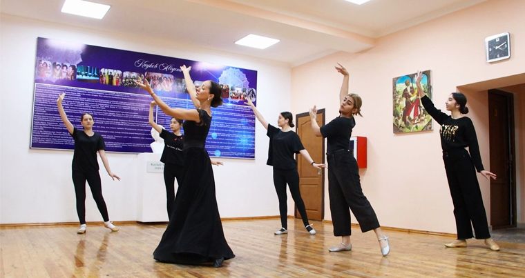 В Узбекистане обучаются азербайджанским национальным танцам