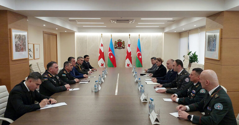 Состоялась встреча министров обороны Азербайджана и Грузии