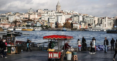 Турпоток в Стамбул растет: мегаполис за месяц посетило более 1,5 млн иностранцев