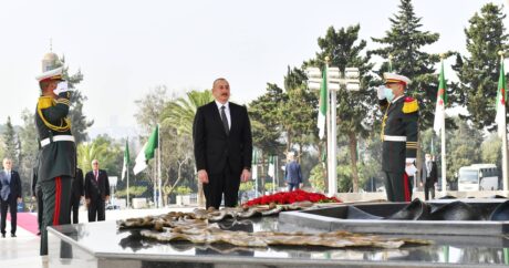 Ильхам Алиев посетил Памятник славы и мученичества и Национальный музей борцов за независимость в столице Алжире