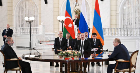 В Сочи состоялась встреча Президента Азербайджана с Президентом России и премьер-министром Армении