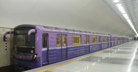 В бакинском метро выпустили на линию 7-вагонные составы