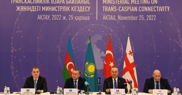 В Актау состоялась трехсторонняя встреча министров Азербайджана, Казахстана и Турции