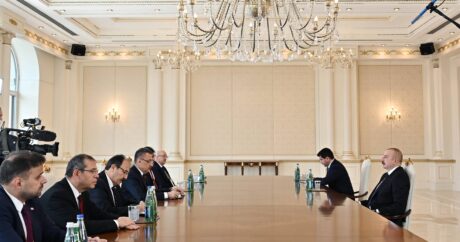 Президент Ильхам Алиев принял вице-президента Турции