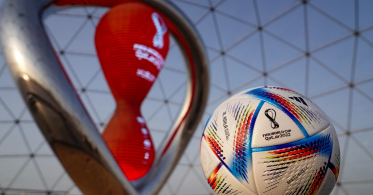 В Катар прибывают болельщики в преддверии старта ЧМ по футболу