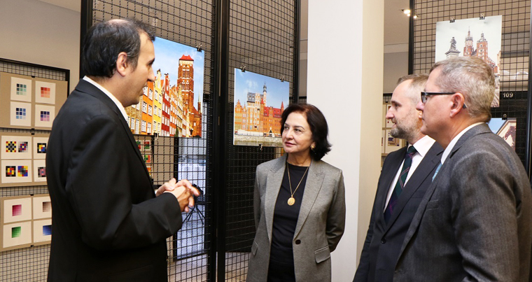 В Баку показали архитектурные шедевры Польши