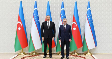 Шавкат Мирзиёев позвонил Президенту Ильхаму Алиеву
