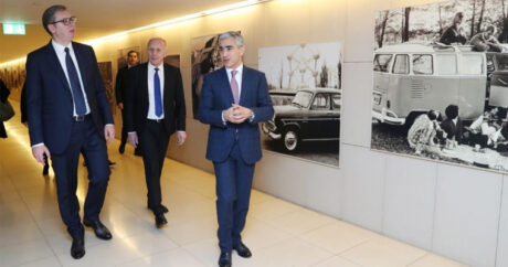 Президент Сербии Александар Вучич ознакомился с Центром Гейдара Алиева