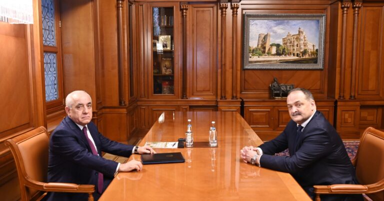 Премьер-министр Али Асадов встретился c главой Дагестана Сергеем Меликовым