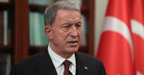 Хулуси Акар будет наблюдать за военными учениями Азербайджана и Турции