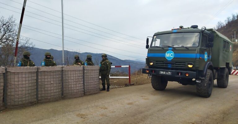 Сегодня по Лачинской дороге беспрепятственно проехали 15 автомобилей миротворцев