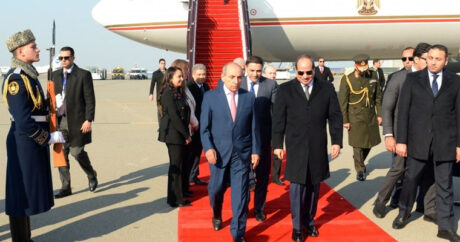 Президент Египта прибыл с визитом в Азербайджан