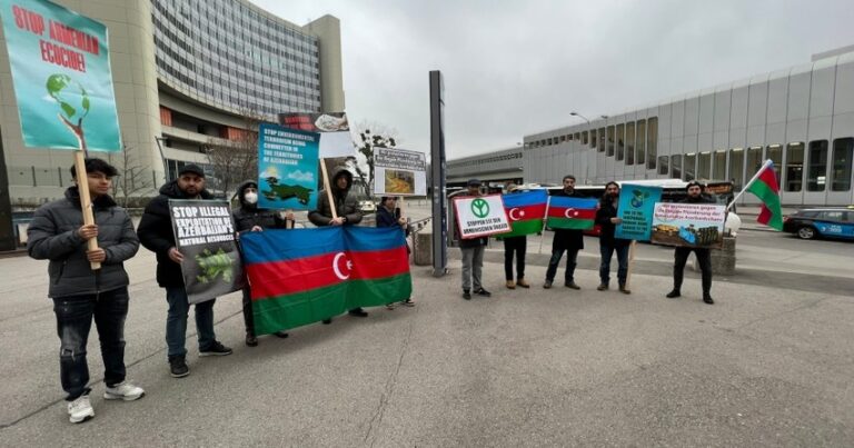 Активисты диаспоры провели в Вене акцию протеста против армянского экотеррора