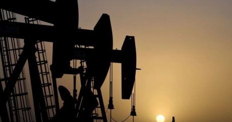 Цена азербайджанской нефти изменилась разнонаправленно