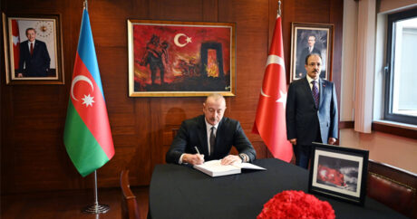 Президент Ильхам Алиев посетил посольство Турции в Азербайджане