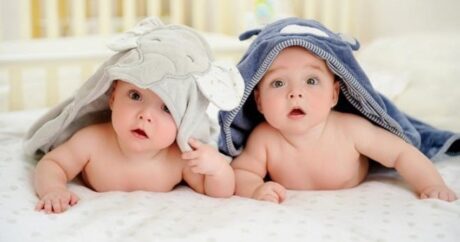 В Азербайджане в прошлом году родились 3 438 близнецов и 165 тройняшек