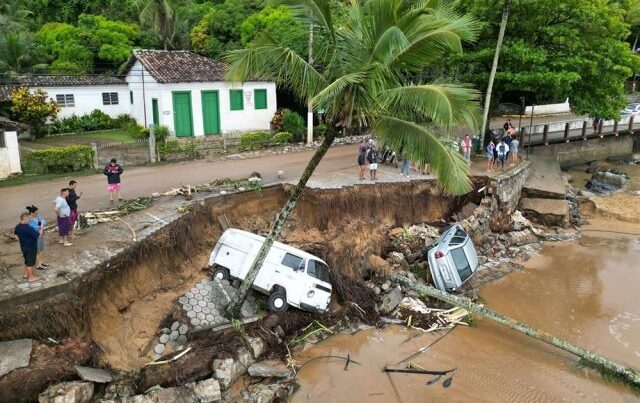 Число жертв последствий ливней в Бразилии превысило 50