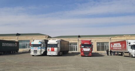 Из Гянджи в Турцию отправлено еще 8 грузовиков с гумпомощью
