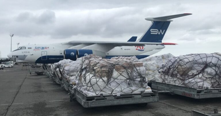 Очередная гуманитарная помощь МЧС Азербайджана отправлена в Турцию