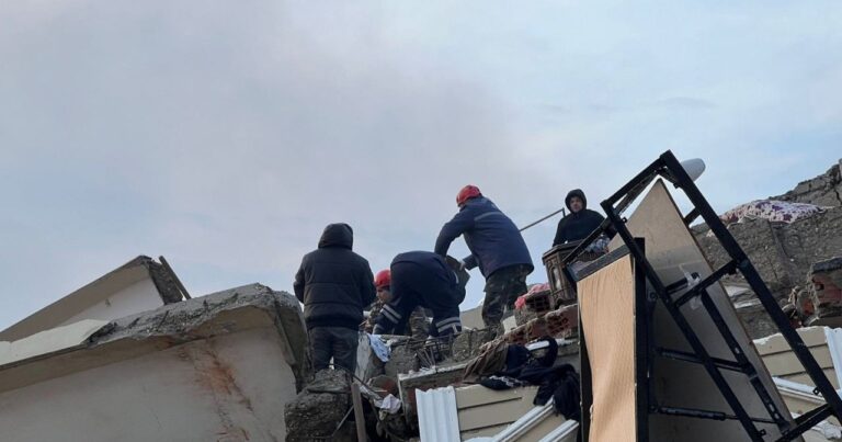 Начинается эвакуация из зоны землетрясения граждан Азербайджана