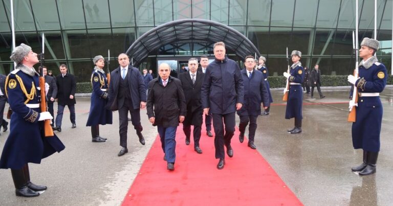 Завершился официальный визит Президента Румынии в Азербайджан