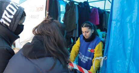 Азербайджанские волонтеры установили шатры для детей в Малатье