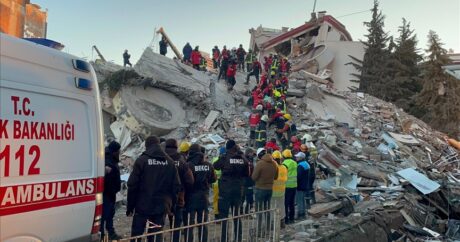 В Газиантепе спустя 76 часов после землетрясения спасли трех человек