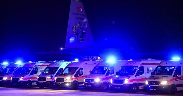 Из больниц Стамбула выписаны более 12,5 тыс. пострадавших из зоны бедствия