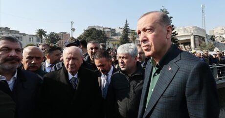 Президент Турции прибыл в пострадавшую от землетрясения провинцию Хатай