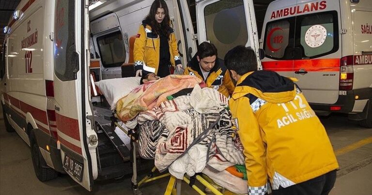 Из больниц Стамбула выписаны более 6,3 тыс. пострадавших из зоны бедствия