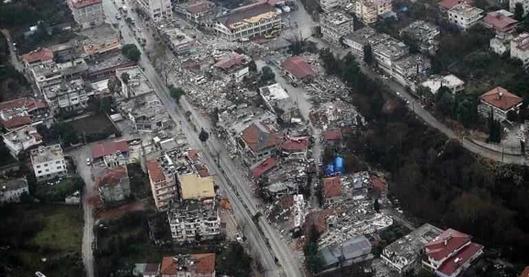 Число жертв землетрясения в Турции превысило 42,3 тыс.
