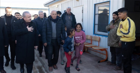 Спикер парламента Турции посетил зону бедствия