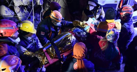 В Газиантепе спустя 170 часов из-под завалов спасли женщину