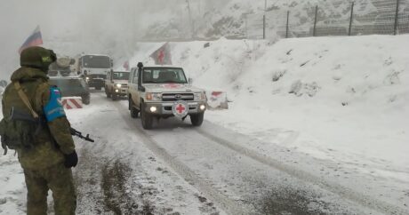 По Лачинской дороге проехала автоколонна Красного Креста