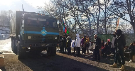 По Лачинской дороге беспрепятственно проехали еще 15 автомобилей российских миротворцев